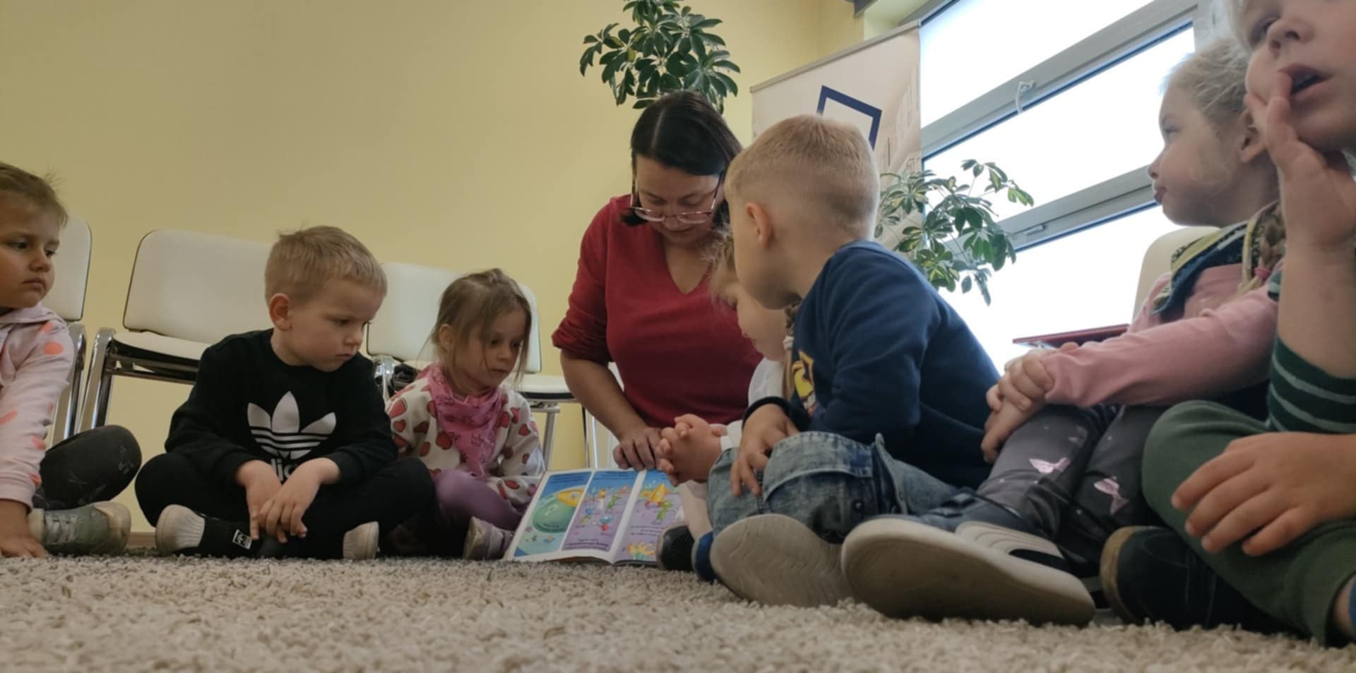 Muzykanci i ich kosmiczna podróż do biblioteki publicznej