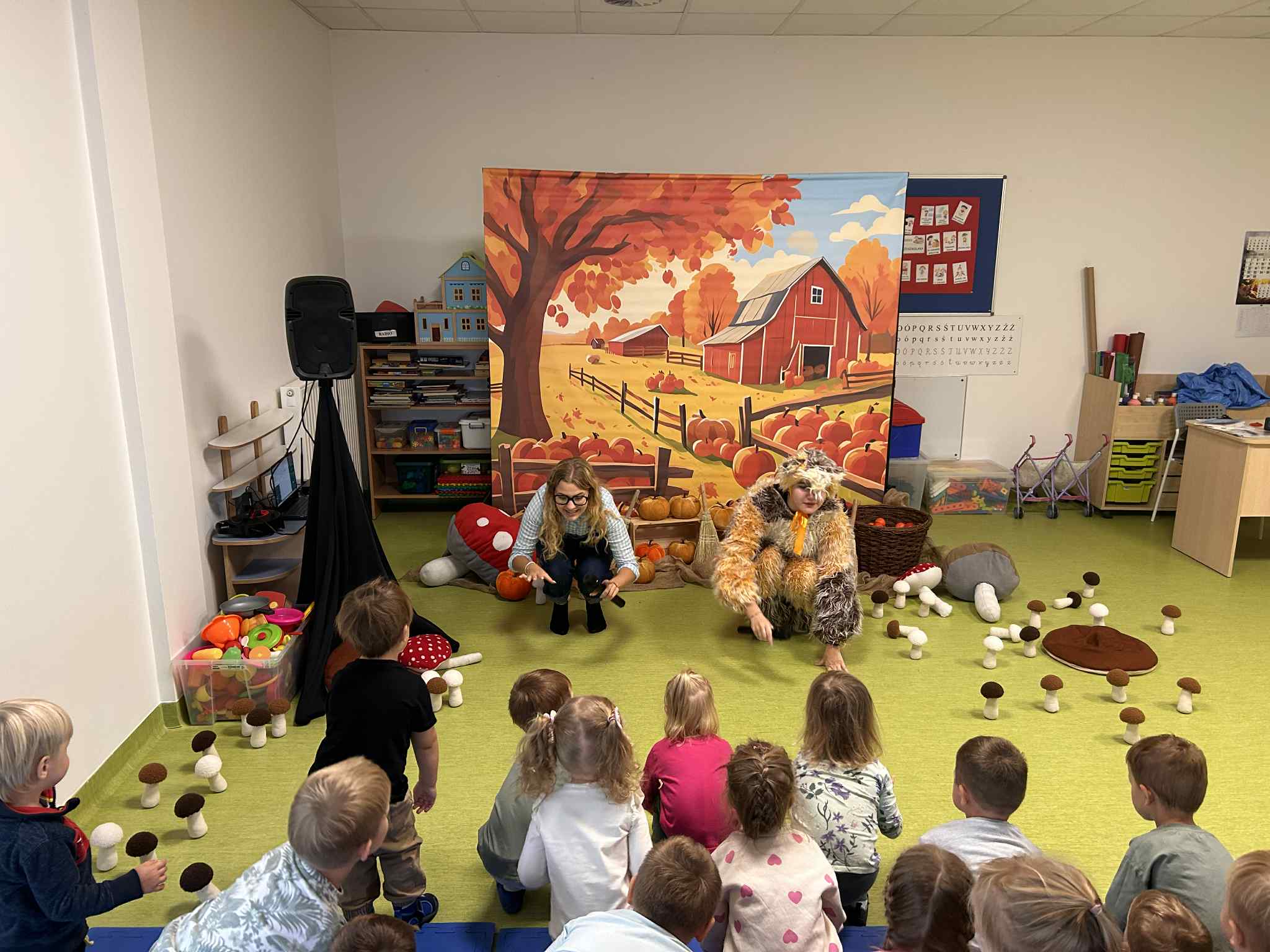 Teatr Animatori: „W dyniowej zagrodzie”- przedstawienie dla młodszych dzieci