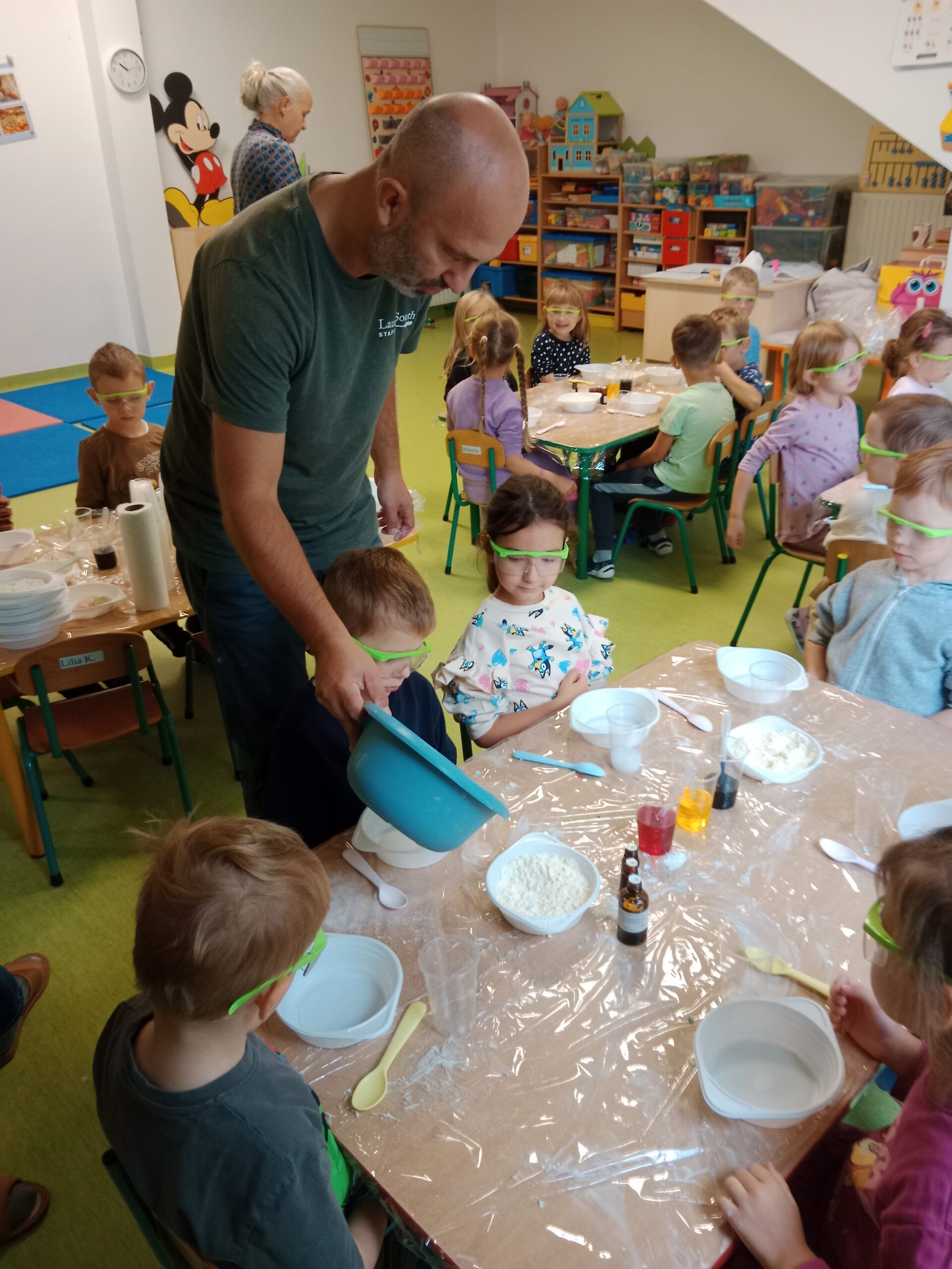 Plastusie- Warsztaty Wiatrak- mydlana piankolina