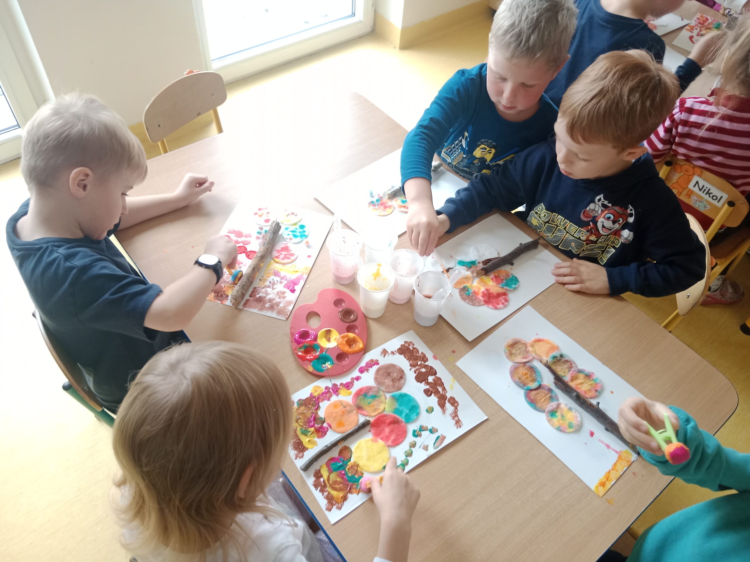 Plastusie- Dzień drzewa czyli ćwiczymy rączki