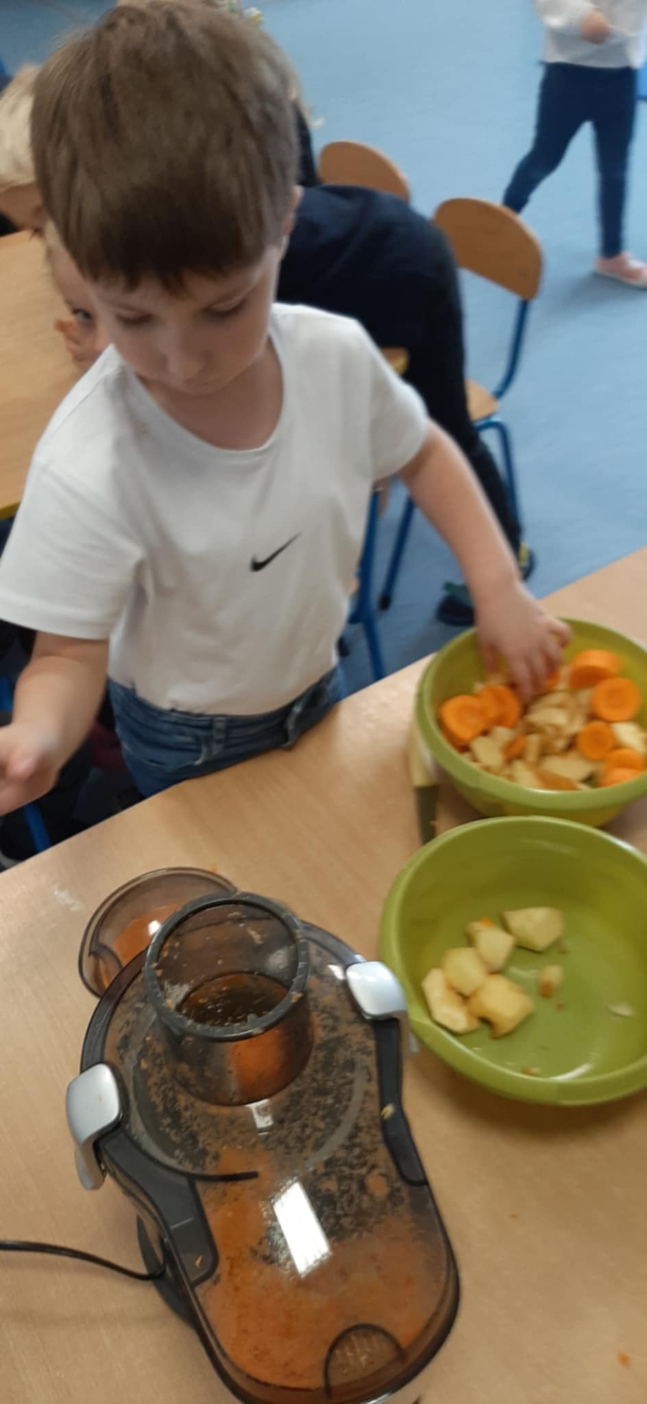 Odkrywcy robią zdrowy i pyszny sok