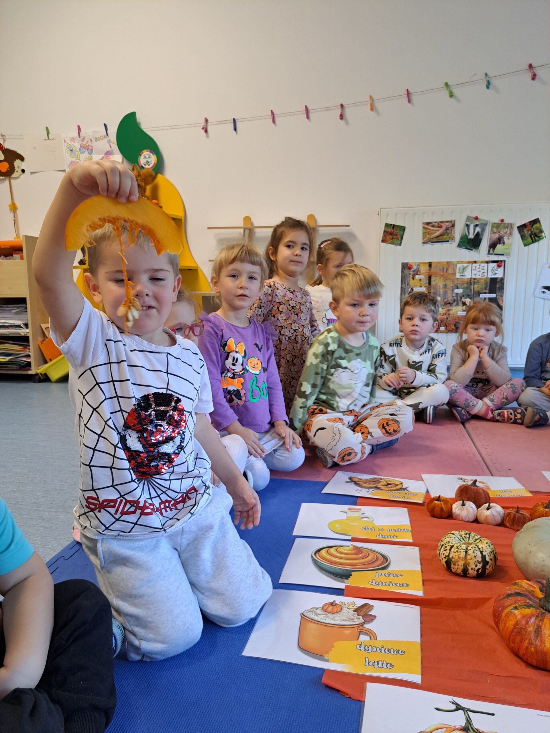 Muzykanci i Poszukiwacze świętują Dzień Dyni