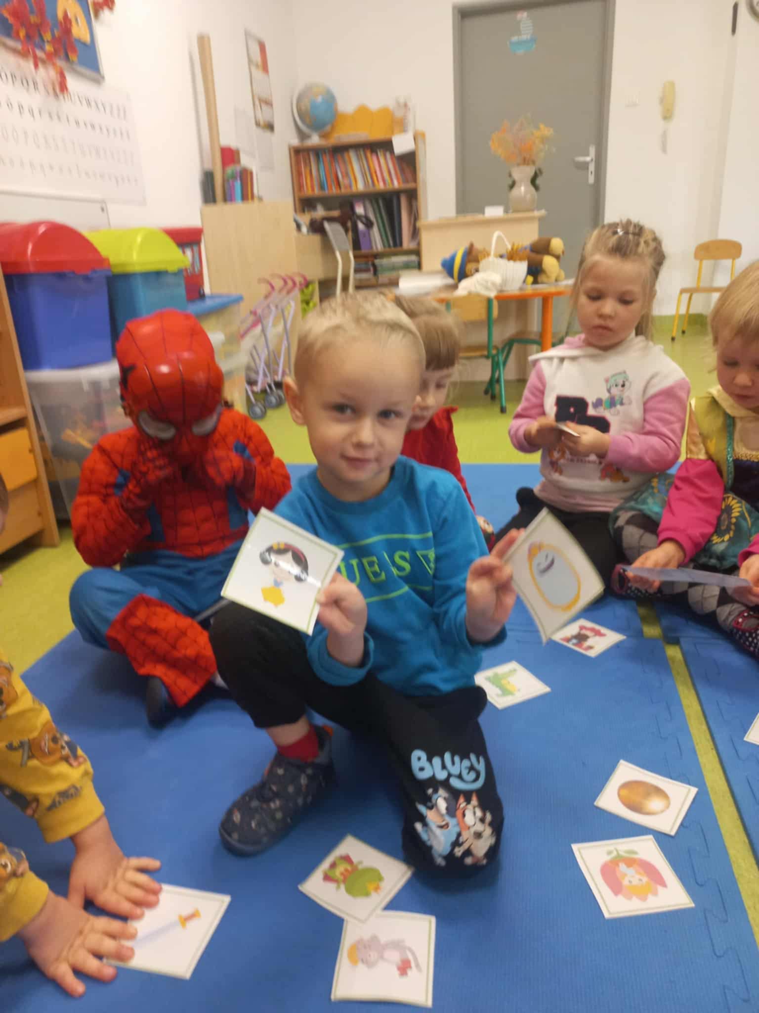 Dzień postaci z bajek u poszukiwaczy